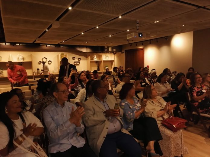 Conversatorio 'Información y Reputación en Tiempos Críticos' para periodistas