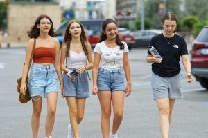 Por qué los adolescentes imitan a sus amigos