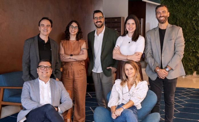 LLYC adquiere Digital Solvers y amplía su oferta de marketing, creatividad y tecnología en Brasil.