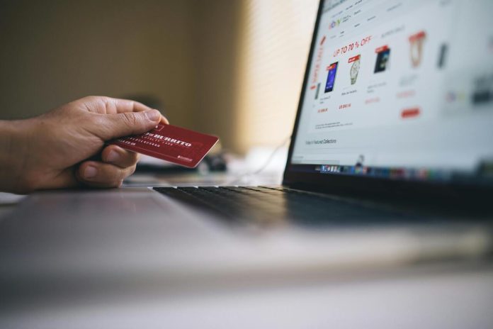 ¡Cuidado! tiendas en línea falsas ofrecen Labubu y roban datos personales.