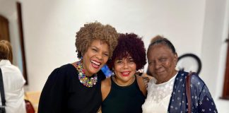 Presentan “Hilos del Caribe” poemas sobre el pelo de Marivell Contreras.