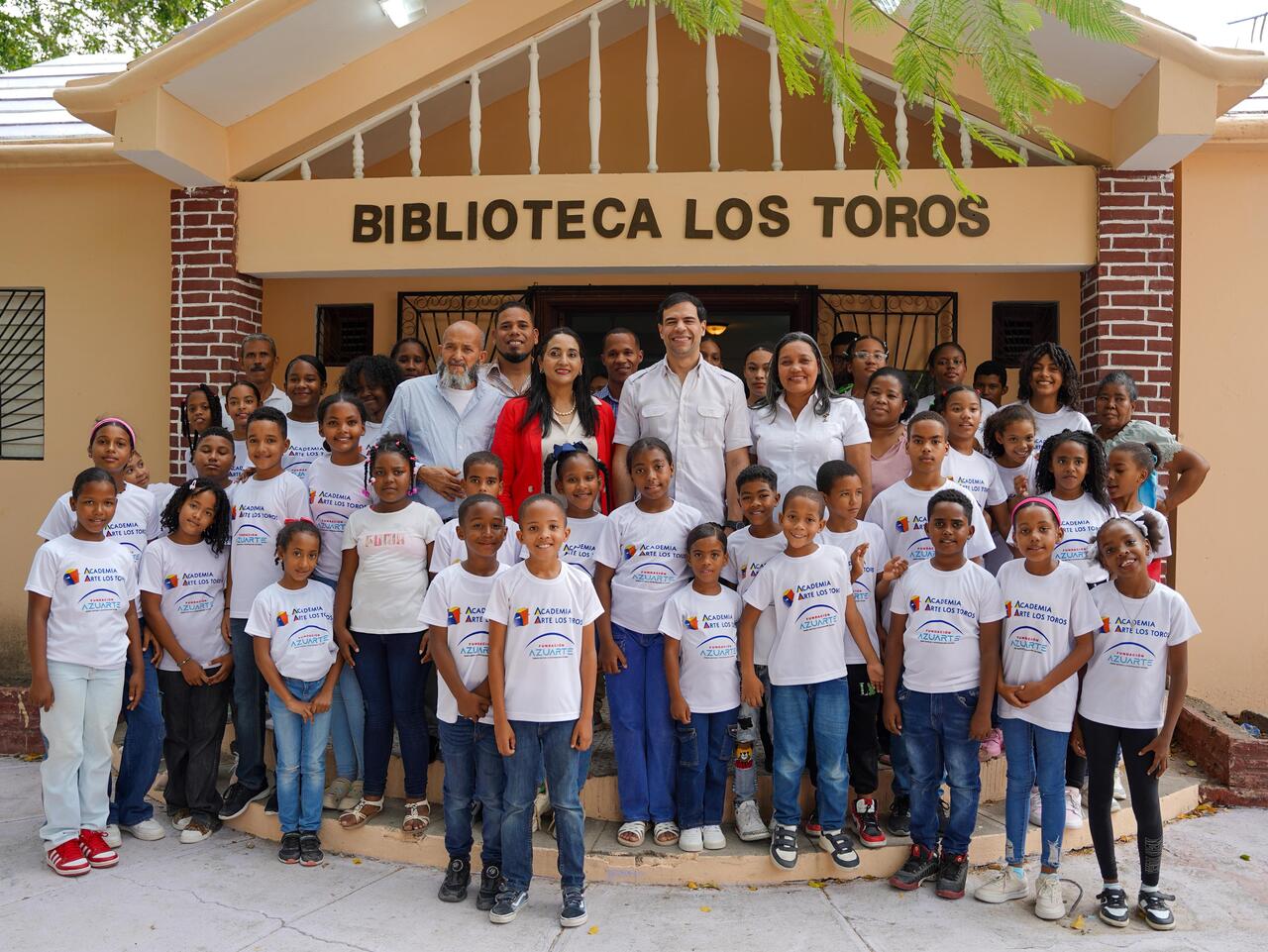 Roberto Ángel Salcedo realiza amplia agenda de trabajo cultural en Elías Piña, San Juan y Azua.