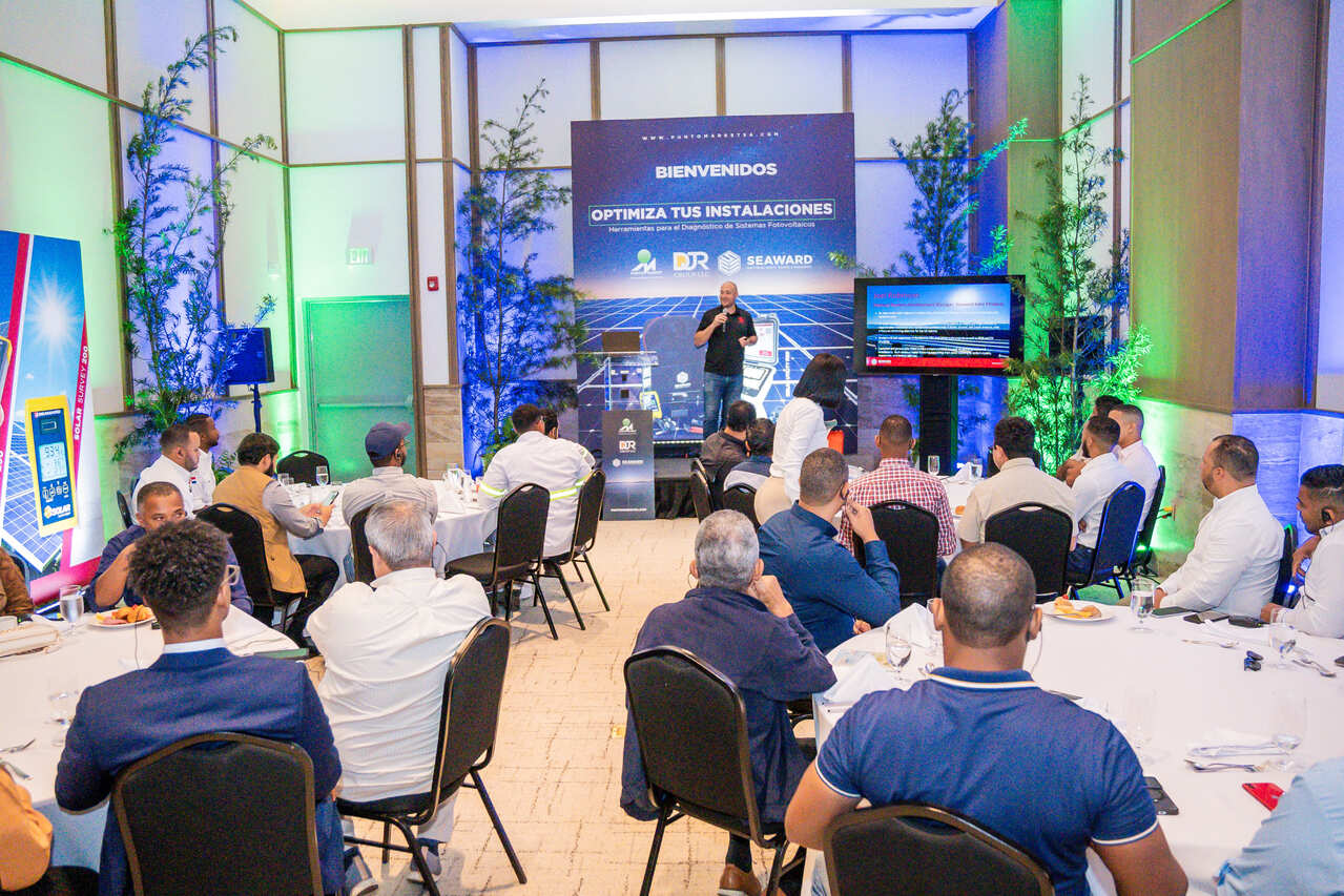 Punto Market y Seaward formalizan alianza para impulsar el avance tecnológico del sector fotovoltaico en República Dominicana.