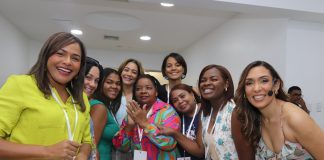 Yadhira Pimentel entrega con éxito “El Recreo de Mamá: Floreciendo desde el alma”.