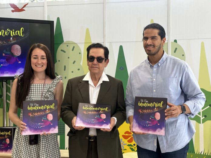Patricio León desarrolla intensa agenda literaria y académica en Madrid.