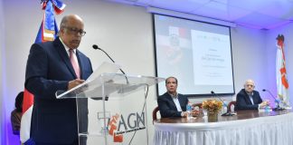 Realizan conferencia “Las Narrativas del 30 de Mayo”.