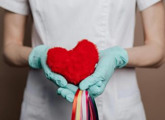 ¿Por qué un corazón que aletea podría provocar un derrame cerebral? Preguntas y respuestas de Mayo Clinic: ¿Por qué un corazón que aletea podría provocar un derrame cerebral?.
