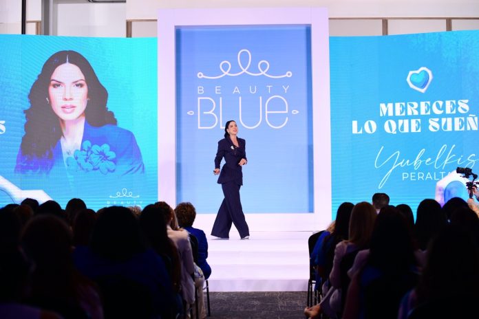 Segunda edición de Beauty Blue reúne a 800 mujeres para un viaje de transformación personal.