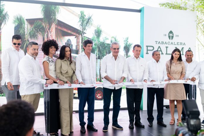 Tabacalera Palma inaugura fábrica en Tamboril.