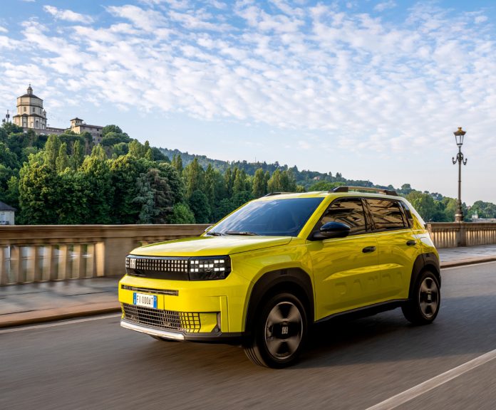 Fiat lanza el primer auto fabricado con material reciclado de envases de bebidas de cartón post consumo