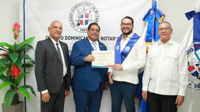 Ecanot fortalece la formación notarial con la graduación de 138 profesionales.
