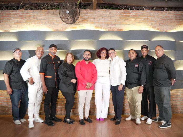 El proyecto Santiago Inspira presentó a los protagonistas detrás del “El Mofongo Más Grande del Mundo”.