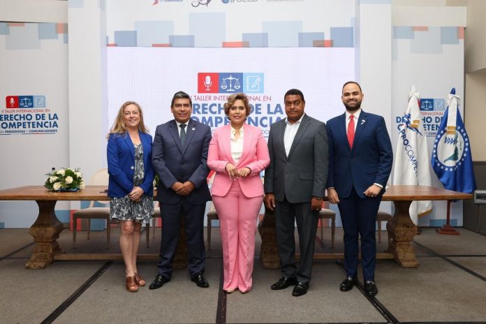 Más de un centenar de profesionales de prensa asisten al II Taller Internacional sobre Derecho de la Competencia.