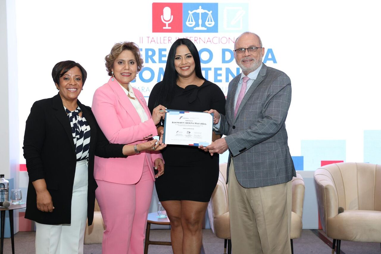 Más de un centenar de profesionales de prensa asisten al II Taller Internacional sobre Derecho de la Competencia.