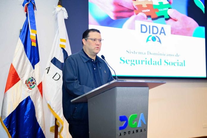 Colaboradores de la DGA reciben orientación de DIDA sobre pensiones.