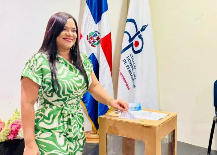 Sarah Hernández gana presidencia de Adompretur con 366 votos.