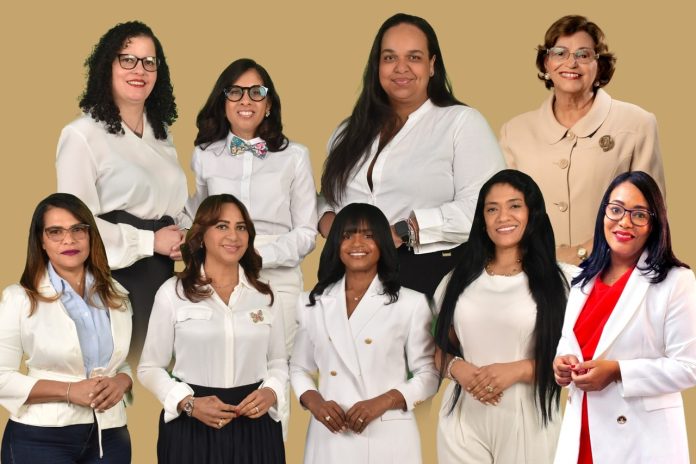 Foro Mujeres Periodistas RD honra 103 años de revista Fémina con tercer encuentro anual.