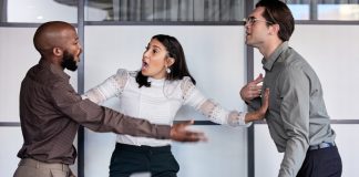 ¡Que pena, cuanta intolerancia en el país!.