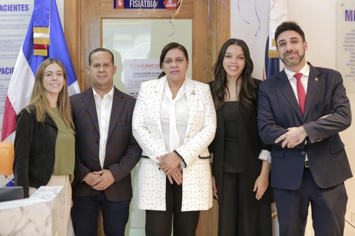 El centro de terapia física y rehabilitación Renew celebra octavo aniversario.