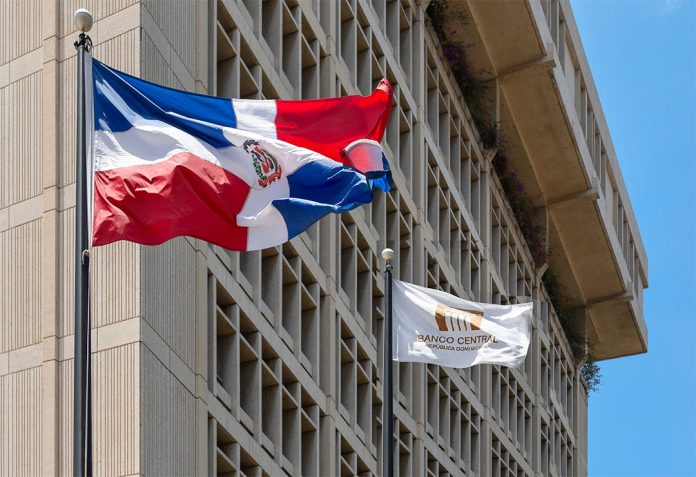 El Banco Central de RD mantiene su tasa de política monetaria en 5.75 % anual. BCRD informa que los flujos de remesas alcanzaron los US$982.8 millones en enero de 2026
