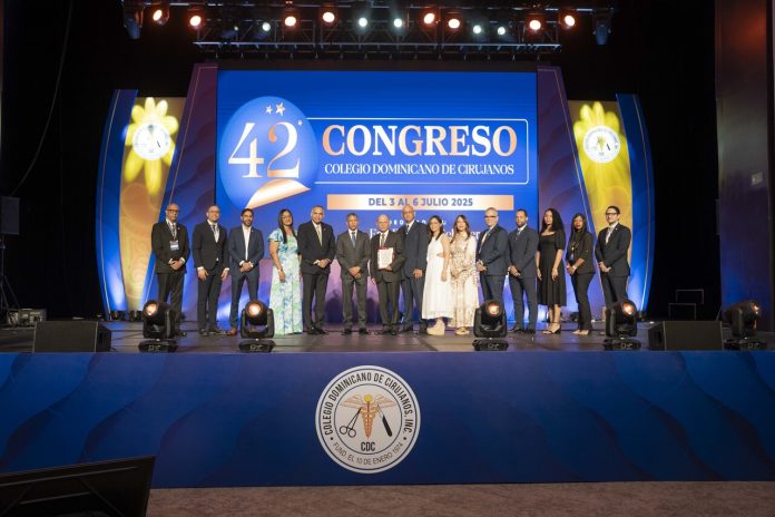 El Colegio Dominicano de Cirujanos conmemoró su 42º Congreso Anual.