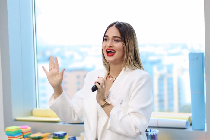 Grecia Vidal 2 Grecia Vidal impulsa un espacio para fortalecer la oratoria desde cero