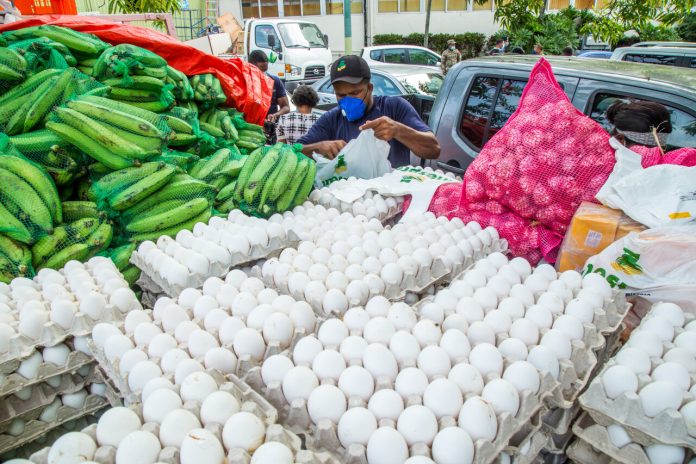 Los productos de primera necesidad imposible de adquirir por los dominicanos. Los productos de primera necesidad imposible de adquirir por los dominicanos.