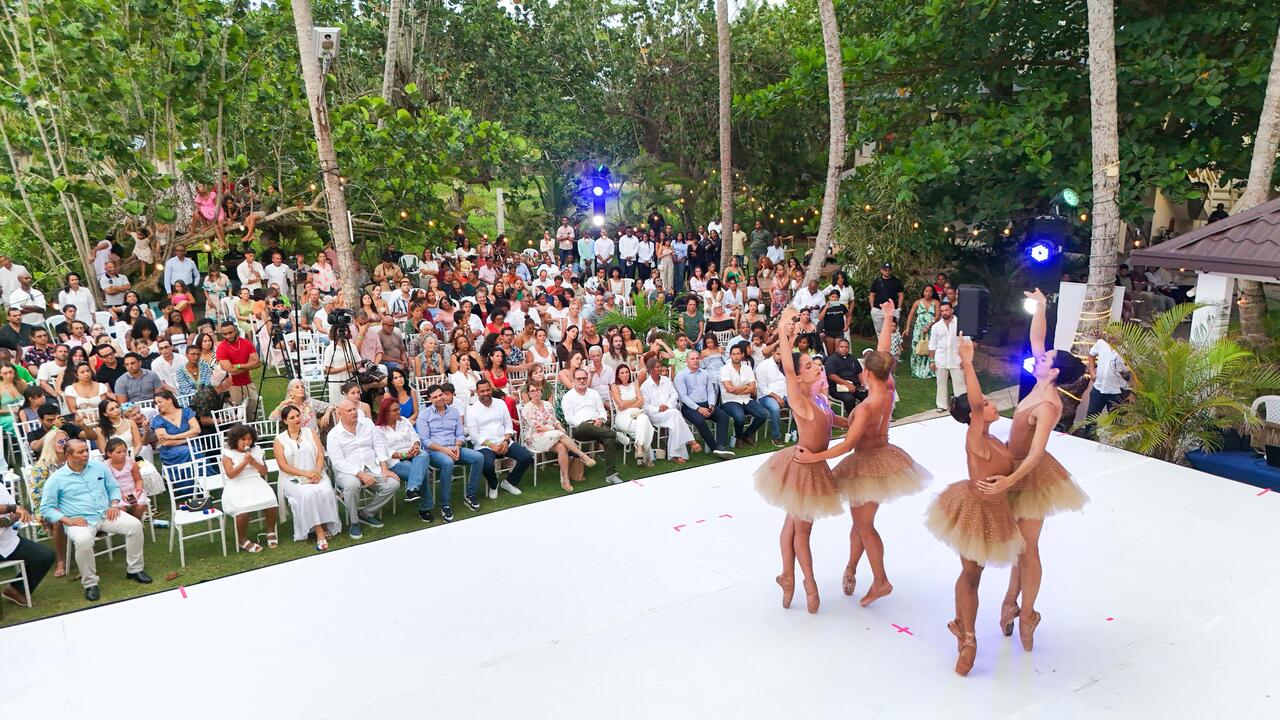MINC inaugura Escuela de Bellas Artes en Las Terrenas.