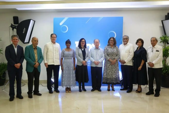José Luis 'Pepín' Corripio encabeza la celebración de los 44 años del periódico Hoy