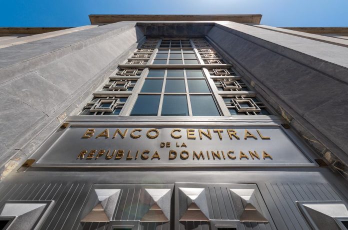 BCRD comunica que flujos de remesas alcanzan los US$5,826.7 millones en los primeros seis meses de 2025.
