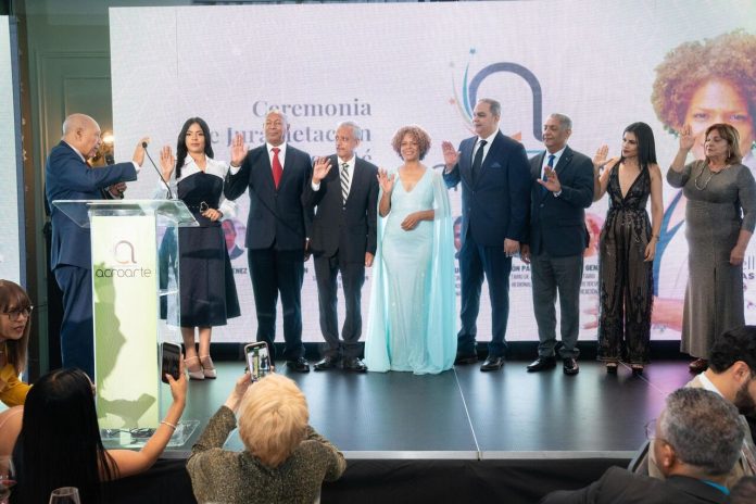 Marivell Contreras toma posesión presidencia ACROARTE 2025-2027.