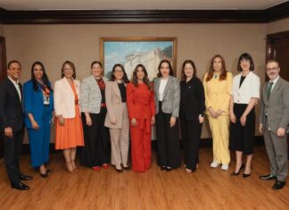 Gloria Zacarías asume la presidencia de la nueva directiva de ASODIRCOM