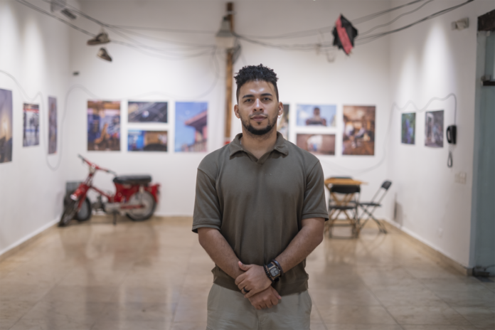 "Postales del más acá" son retratos a la esencia de la ciudad
