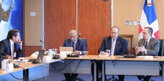 Gobernador Valdez Albizu y ministro Magín Díaz se reúnen con la misión del Artículo IV del FMI