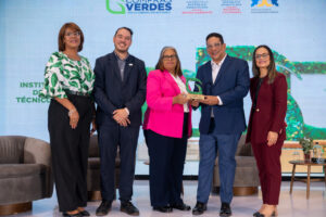 INFOTEP recibe reconocimiento por implementar política de Compras Verdes