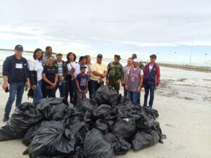 Medio Ambiente impulsa jornada de limpieza en Boca Chica 