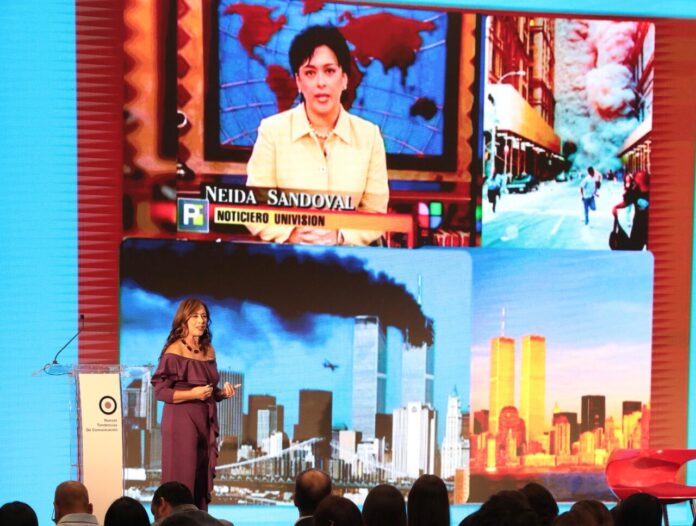 Periodista hondureña Neida Sandoval cierra II Simposio Iberoamericano de Comunicación.