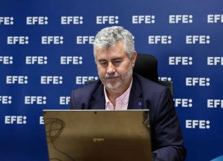 Presidente de EFE afirma que la misión del periodismo es luchar contra la privación de la palabra