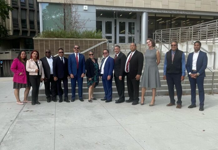 El Dr. Jorge Asjana David agradece acogida durante visita a Lehman College. El Dr. Jorge Asjana David agradece acogida durante visita a Lehman College.