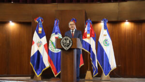 Ministro García Fermín destaca la formación ética y la innovación como motores del progreso