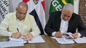 Jardín Botánico Nacional y Digecac impulsan producción de plantas endémicas