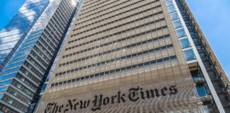 Trump demanda al New York Times por 15,000 millones de dólares por difamación