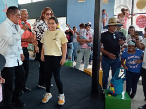 Raynelda Calderón escribe libro infantil inspirado en Kinito Méndez
