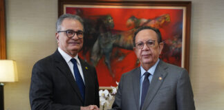 Gobernador Valdez Albizu recibe la visita de Ygnacio Pascual Camacho