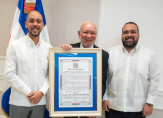 Senado reconoce a Jochy Santos por sus 50 años de trayectoria en los medios de comunicación