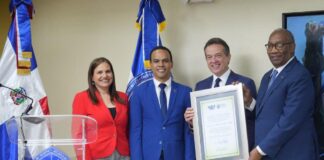 La UASD reconoce a Ito Bisonó por su trayectoria y aportes al desarrollo nacional
