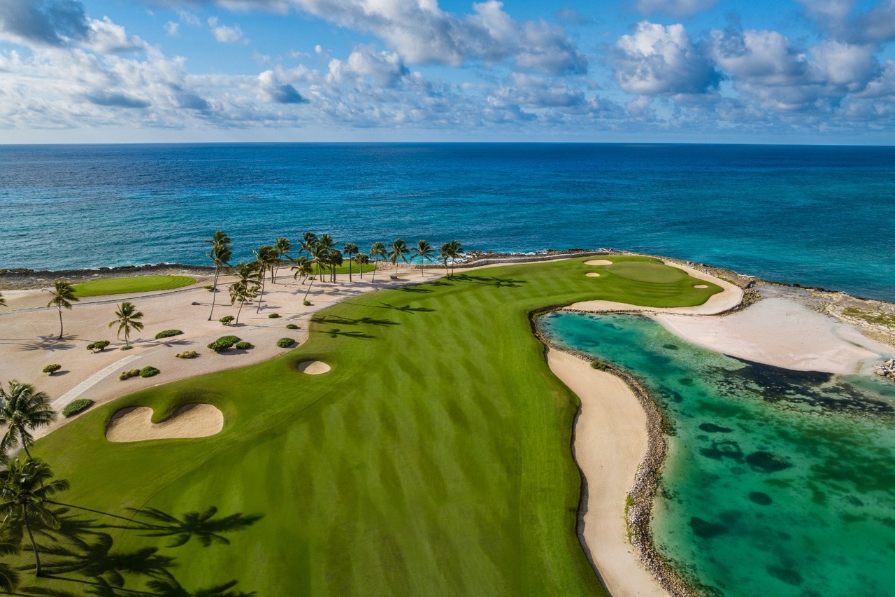 The St. Regis Cap Cana Resort realizará feria de empleos.
