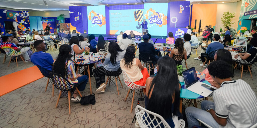 Gnial Content School del Popular distingue a creadores de contenido digital