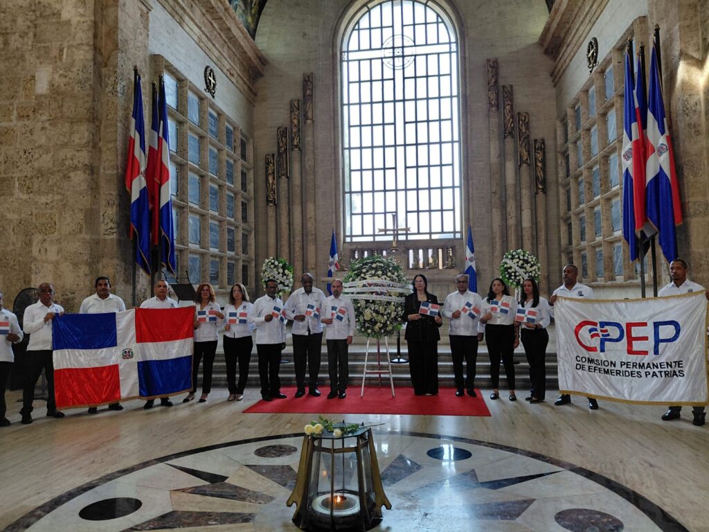  Efemérides Patrias conmemora los 175 años del legado y patriotismo de Salomé Ureña