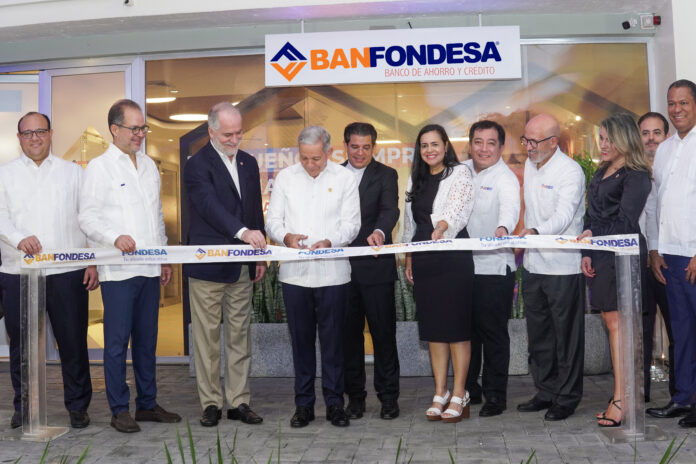 BANFONDESA abre sucursal en la PUCMM y amplía oferta financiera para estudiantes